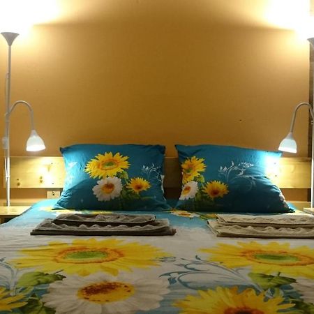 Willow Apartments Лимбажи Екстериор снимка