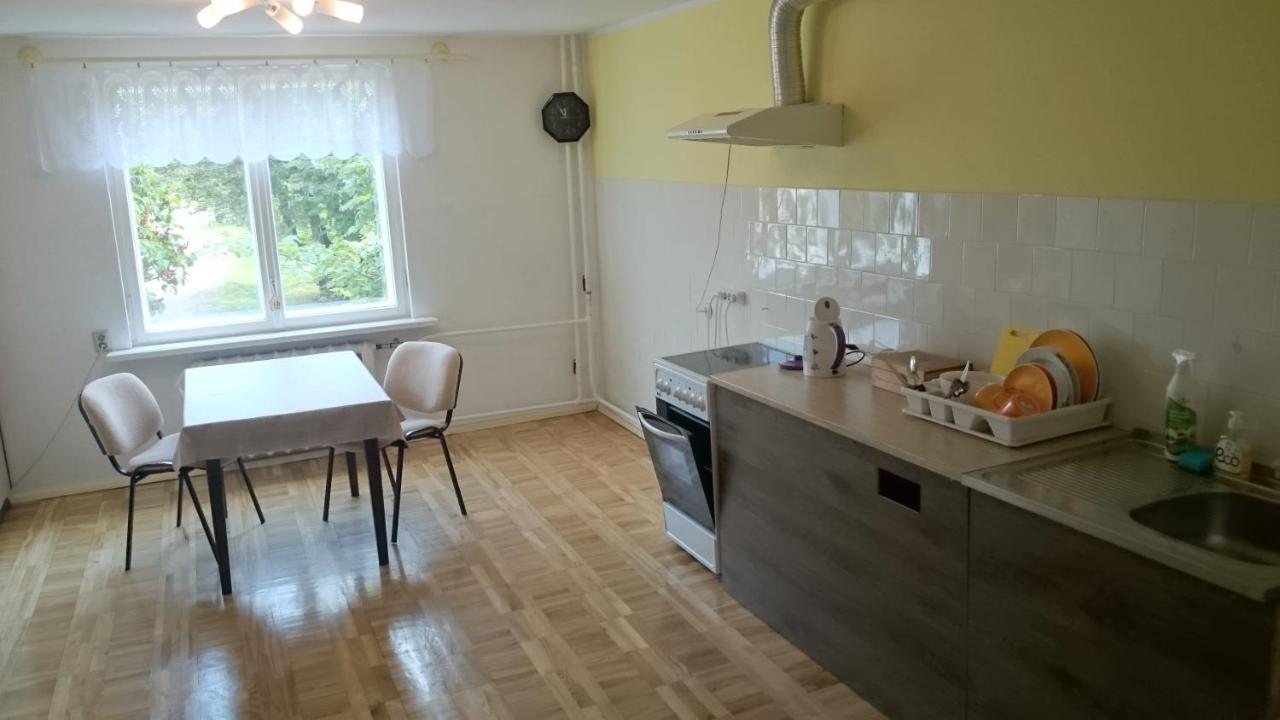 Willow Apartments Лимбажи Екстериор снимка